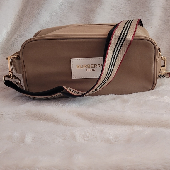 Burberry bag - Picture 8 of 16